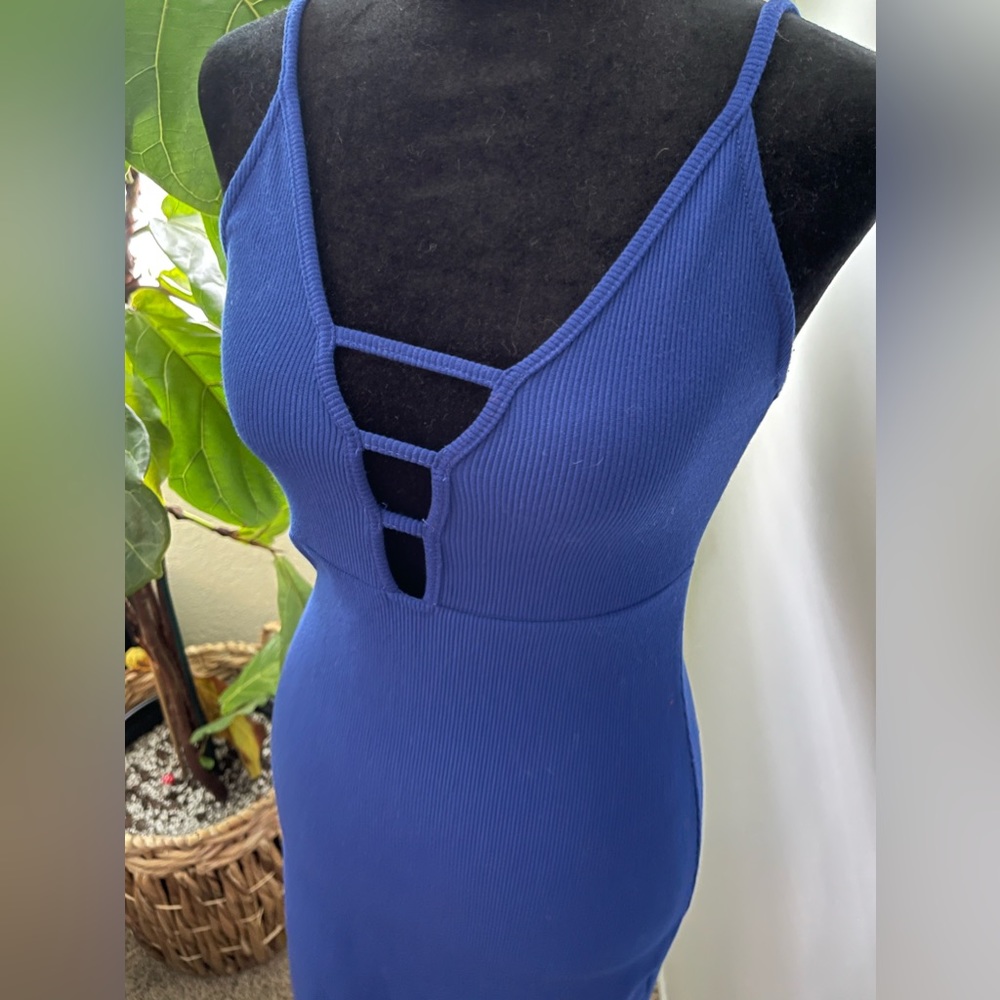 Blue Dress - Picture 3 of 7